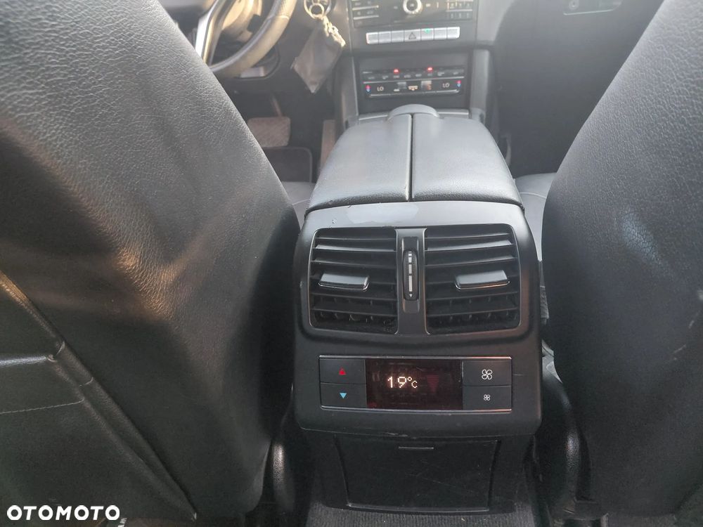 Mercedes-Benz Klasa E 400 4Matic 7G-TRONIC Elegance - 11