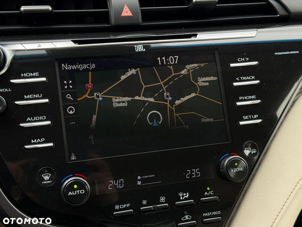 Toyota Camry 2.5 Hybrid Executive CVT - 35
