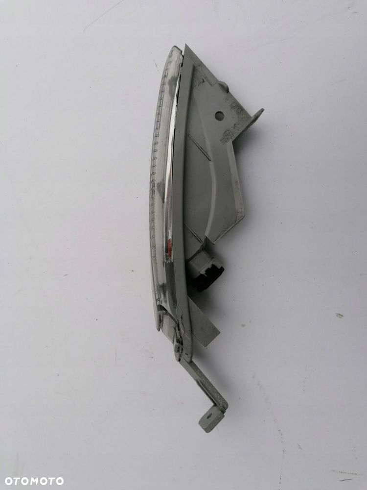 Prawy kierunkowskaz OPEL Astra J 4 IV lift - 3