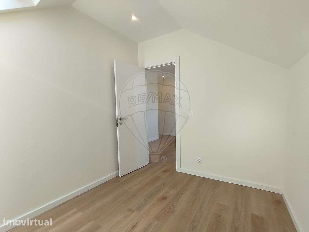 Apartamento T2 para arrendamento - Grande imagem: 2/19