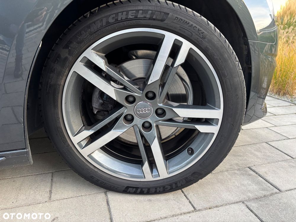 Audi A4 Avant 40 TFSI S tronic - 11