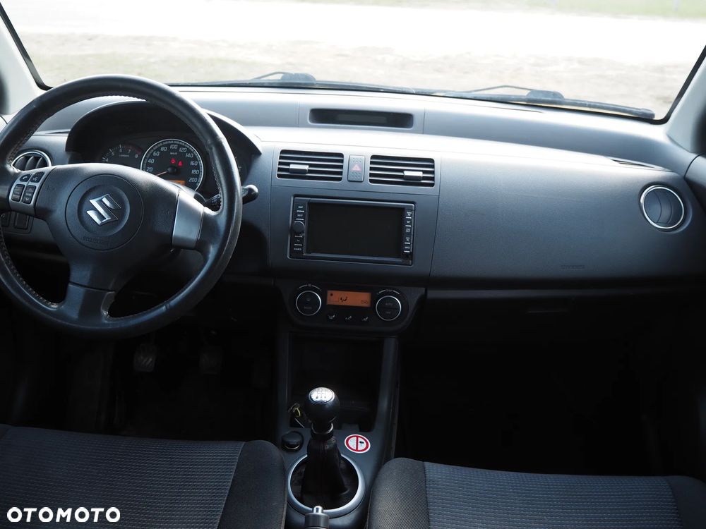 Suzuki Swift 1.3 Comfort - 4