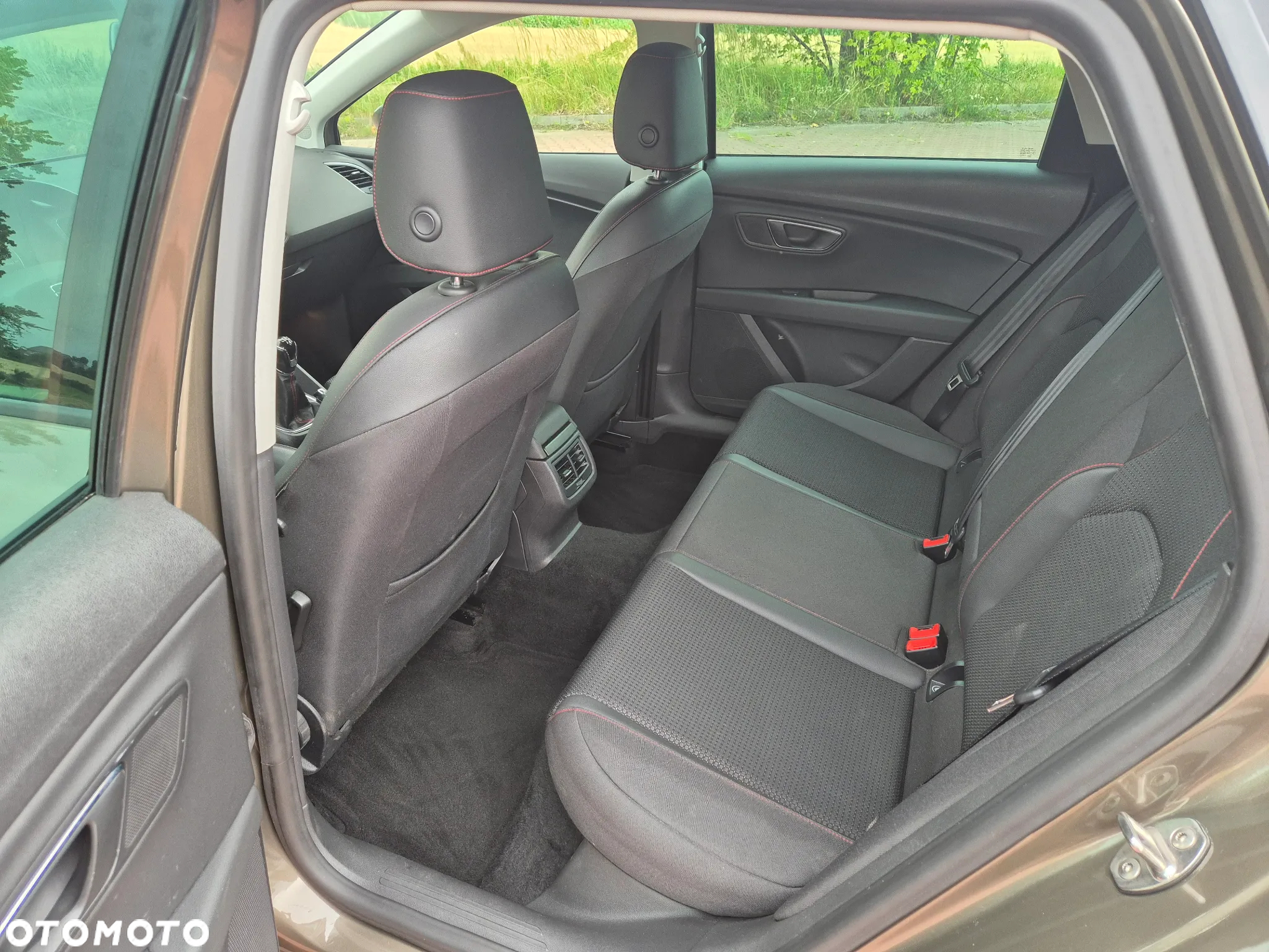 Seat Leon Sportstourer 2.0 TDI FR Plus - 27