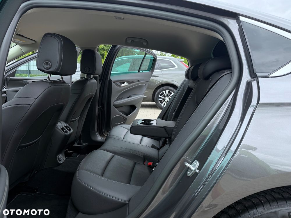 Opel Insignia - 31