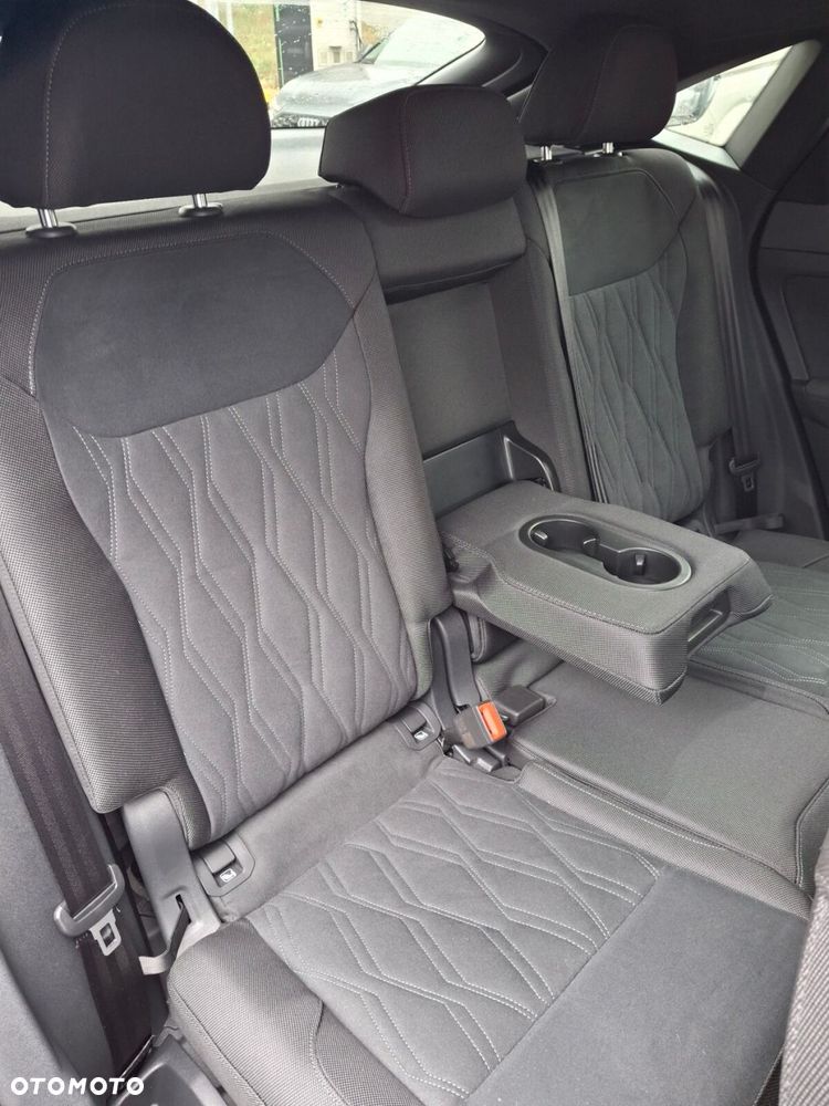 Audi Q3 Sportback - 16