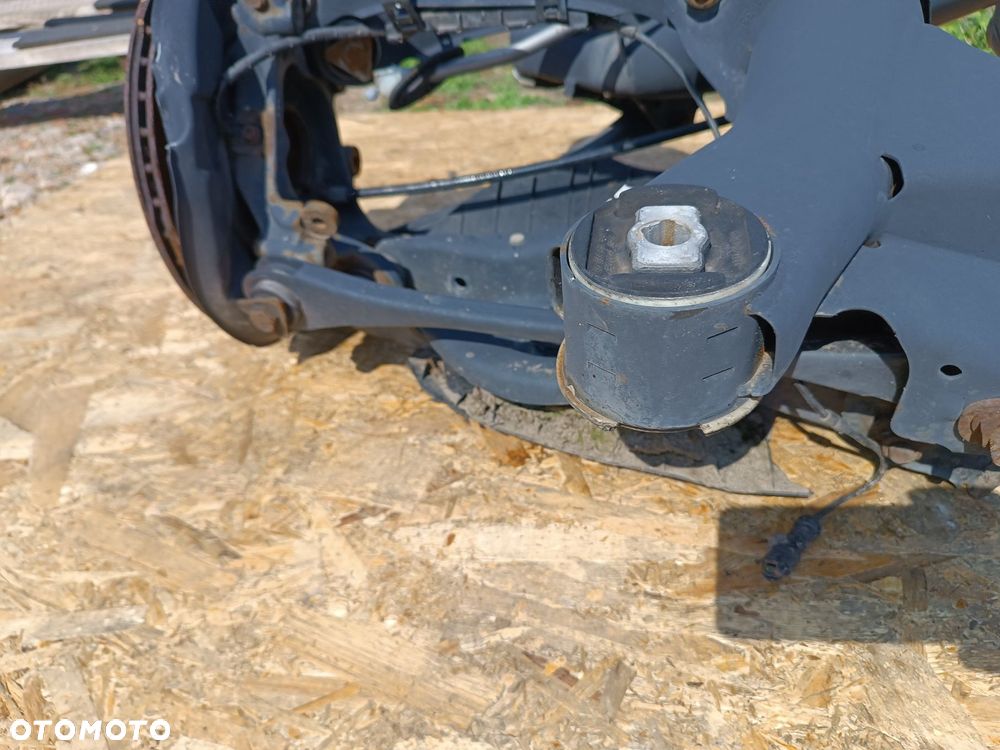 BMW F30 BELKA ZAWIESZENIA TYŁ - 9