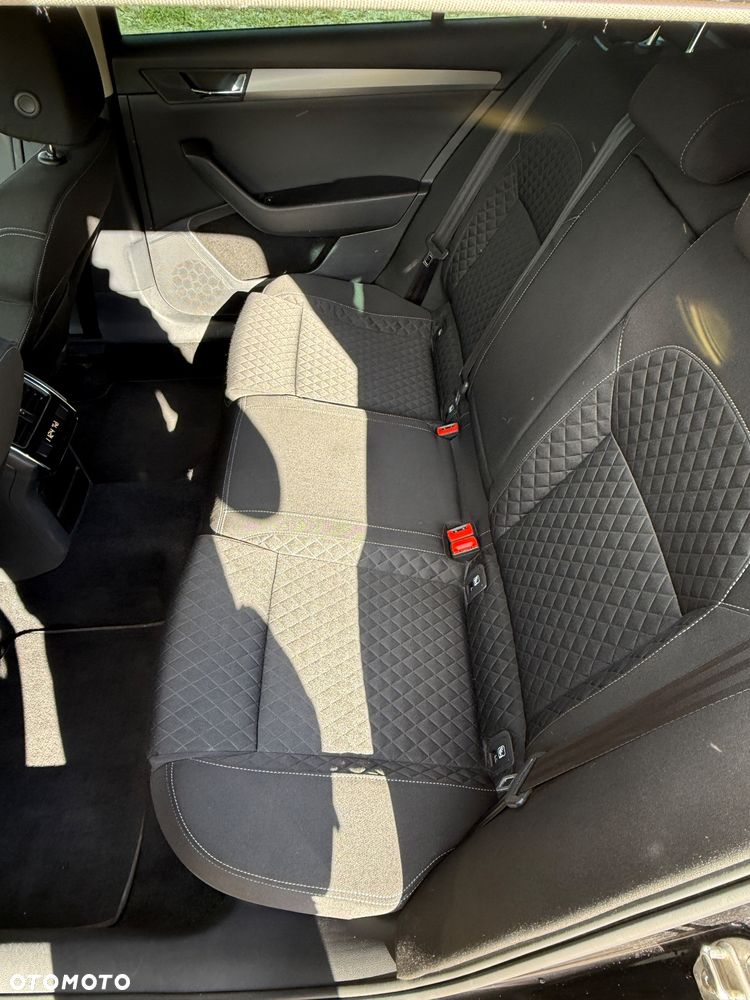 Skoda Superb 2.0 TDI DSG Premium Edition - 10