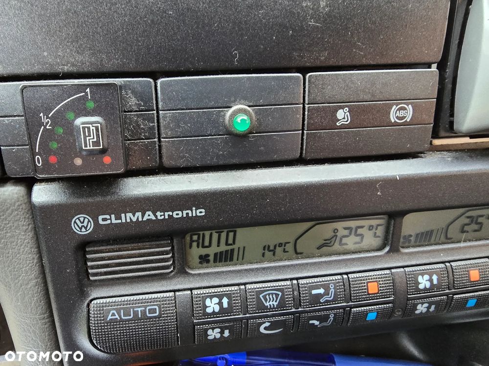 Volkswagen Caravelle Basis / CL - 34