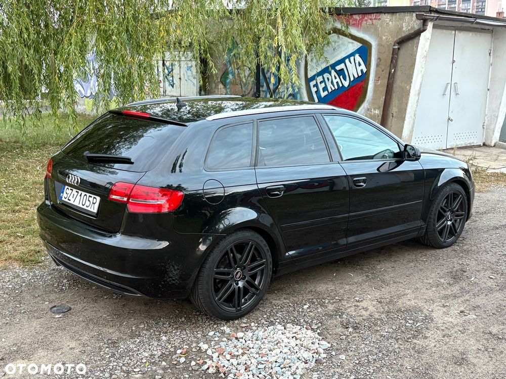 Audi A3 Sportback 2.0 TDI DPF Quattro Ambiente - 5