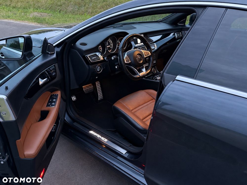 Mercedes-Benz CLS 63 AMG - 35