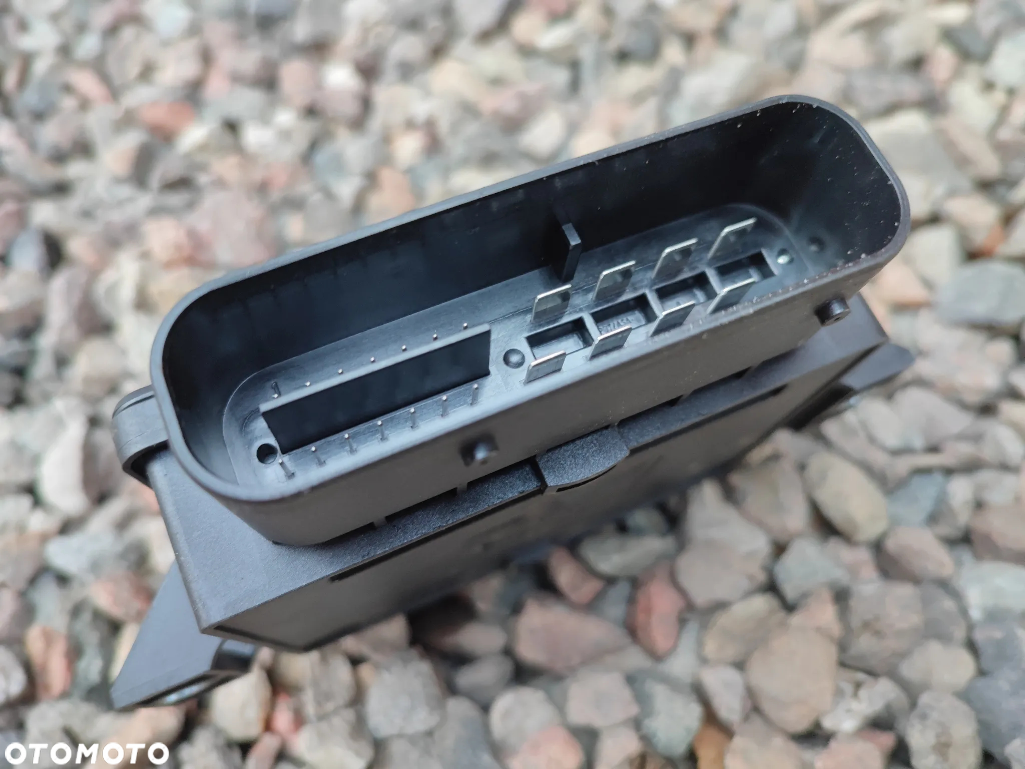 BMW F06 / F06N / F10 / F11 / F12 / F13 / F26 ORYGINALNY MODUŁ / STEROWNIK HAMULCA RĘCZNEGO / STEROWNIK ELEKTRYCZNEGO RĘCZNEGO / MODUŁ SG EMF O NR. 6 887 358 / 6 862 808 / 6 850 955 / 6 878 144 / 6 799 083 OEM W DBD STANIE - 6