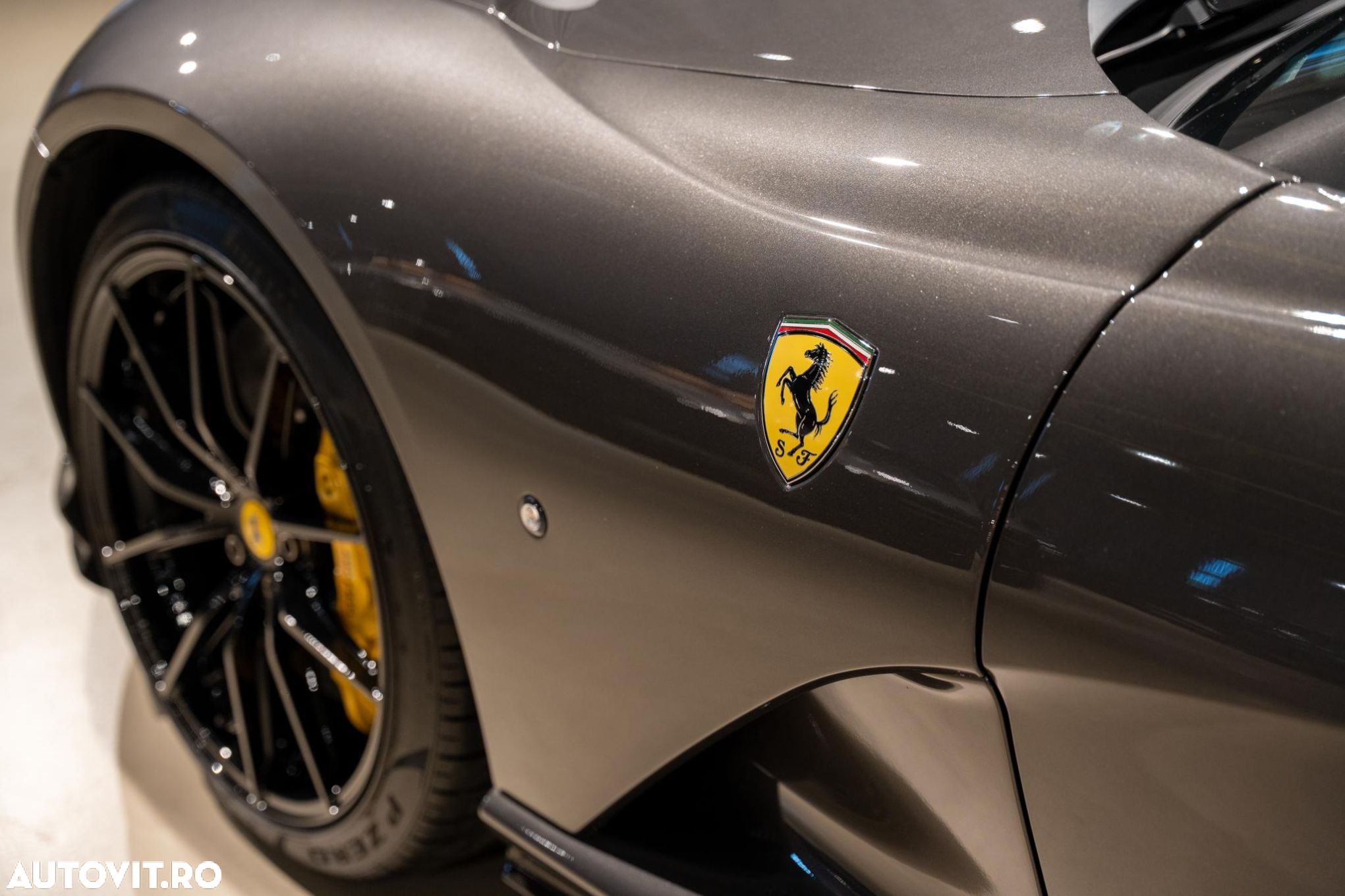Ferrari 812 - 16