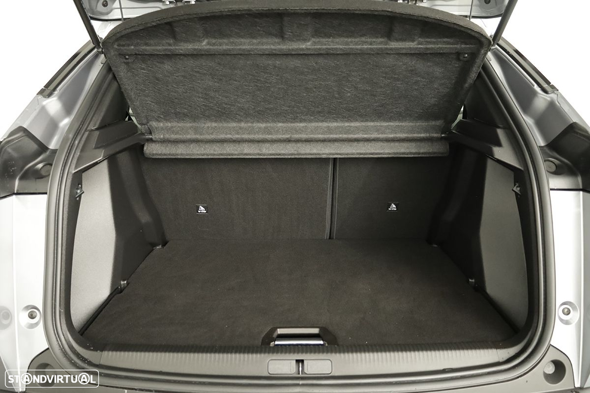 Peugeot 2008 1.2 PureTech Allure - 24