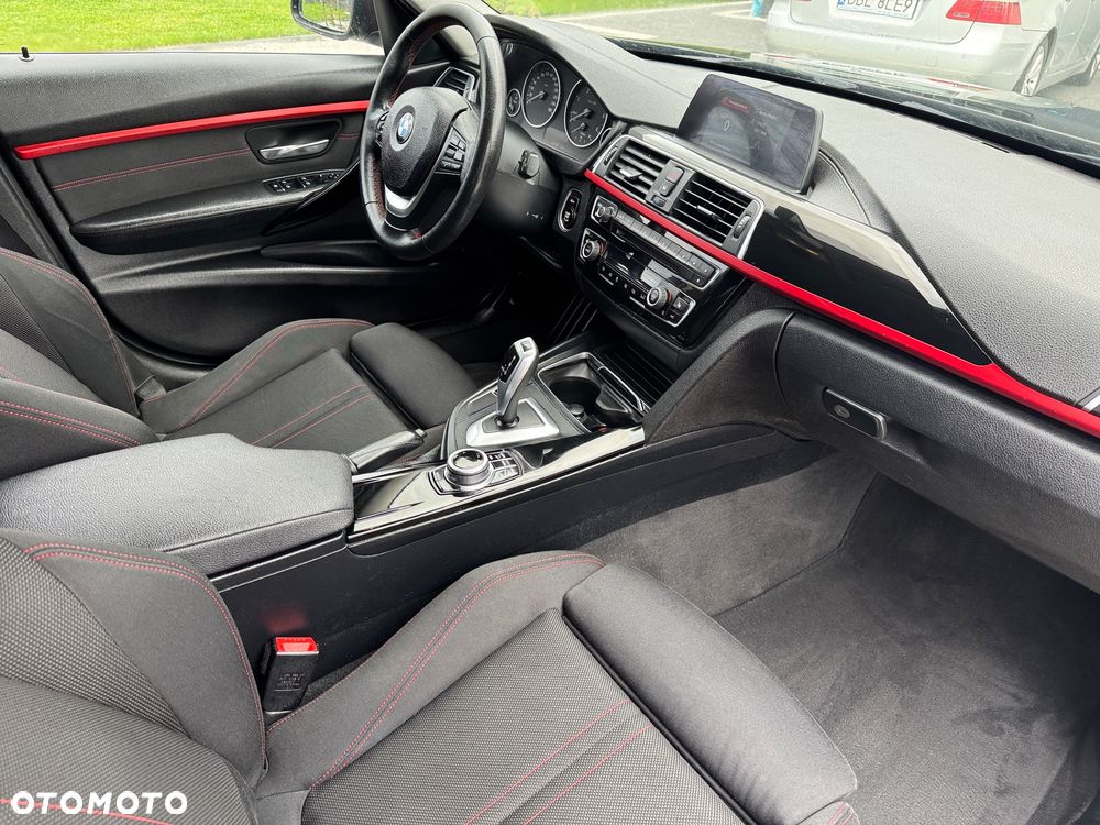 BMW Seria 3 318d Sport Line - 26