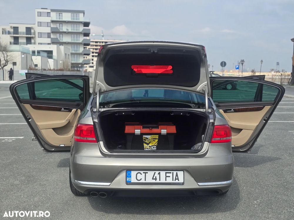 Volkswagen Passat 2.0 TDI BlueMotion Tehnology 4Motion Comfortline - 25