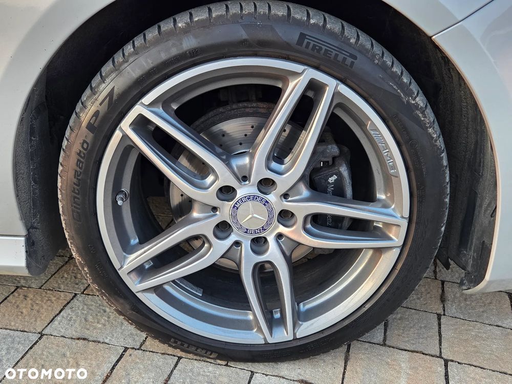 Mercedes-Benz Klasa A 180 d AMG Line 7G-DCT - 12