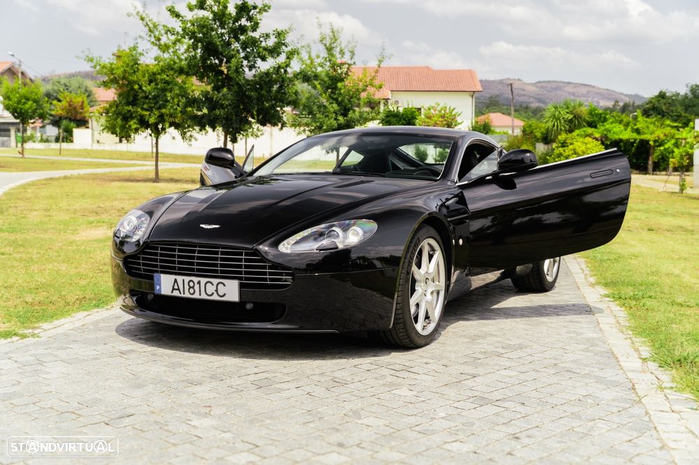 Aston Martin Vantage Coupe V8 Sportshift - 2