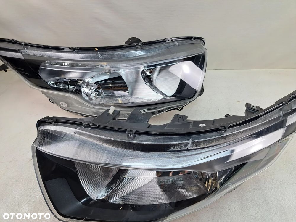 LAMPA IVECO DAILY 6 LIFT KOMPLET LAMPY PRZEDNIE ZWYKŁE - 2