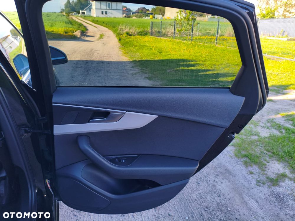 Audi A4 Limousine 35 TDI S tronic design - 24