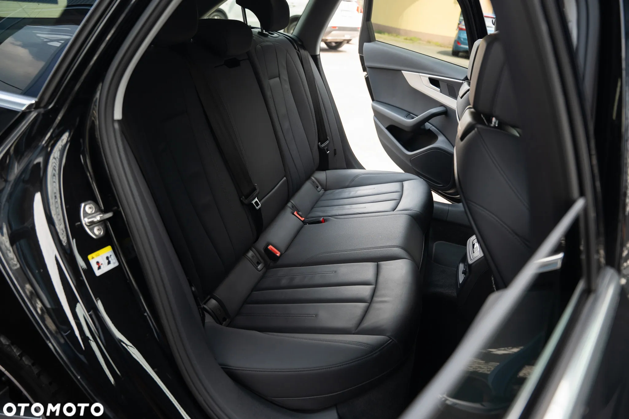 Audi A4 Avant 35 TDI S tronic advanced - 32