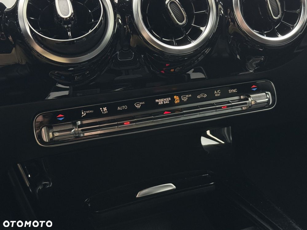 Mercedes-Benz CLA 200 mHEV Progressive 7G-DCT - 25