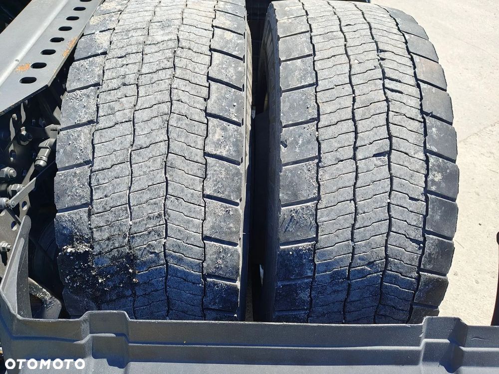Mercedes-Benz ACTROS 1845 315/70R22,5 - 11