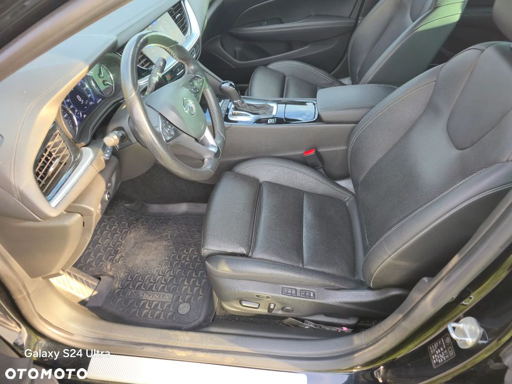 Opel Insignia - 16