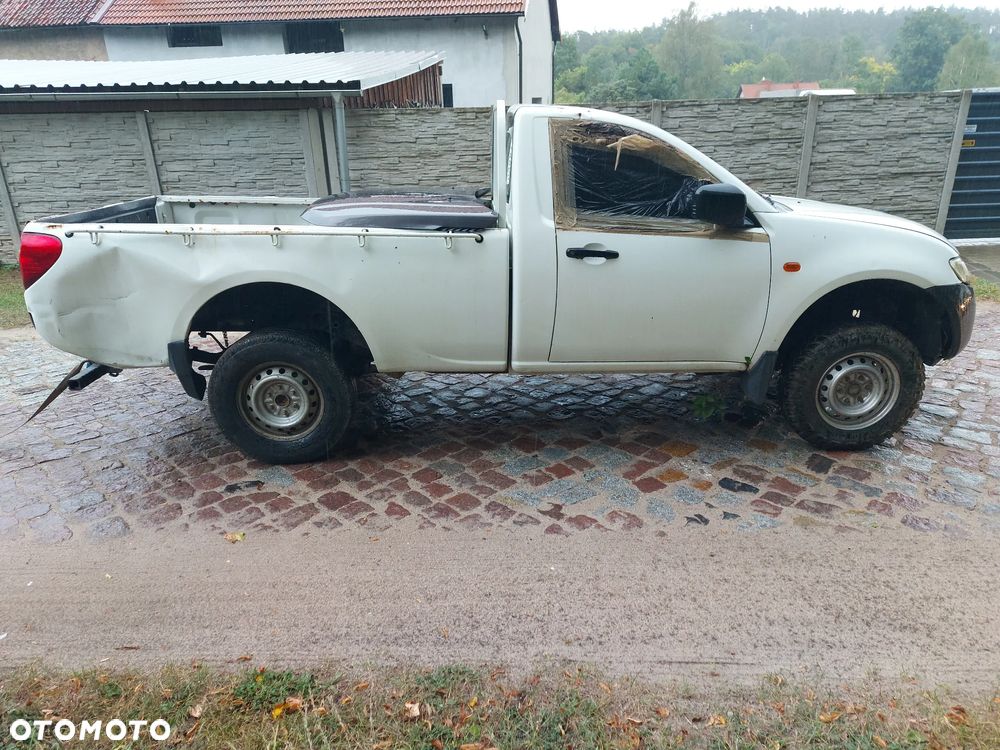 Mitsubishi L200 2.5 DID CC Intense - 6