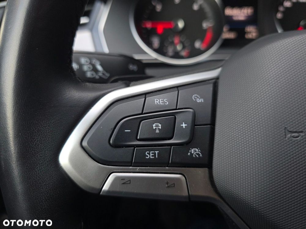 Volkswagen Passat Variant 2.0 TDI EVO Business DSG - 25
