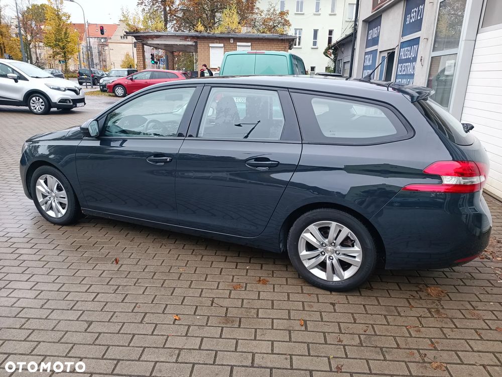 Peugeot 308 1.2 PureTech Active S&S EAT6 - 4