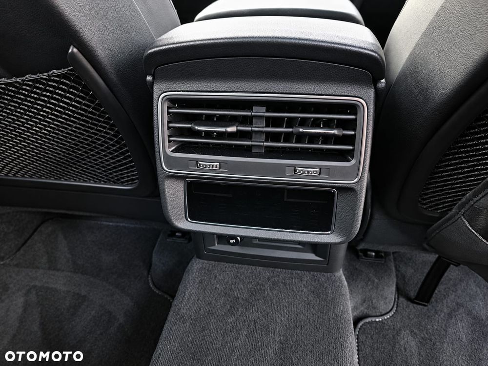 Audi SQ8 TFSI Quattro Tiptronic - 35