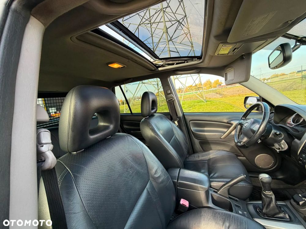 Toyota RAV4 2.0 D-4D Prestige - 12