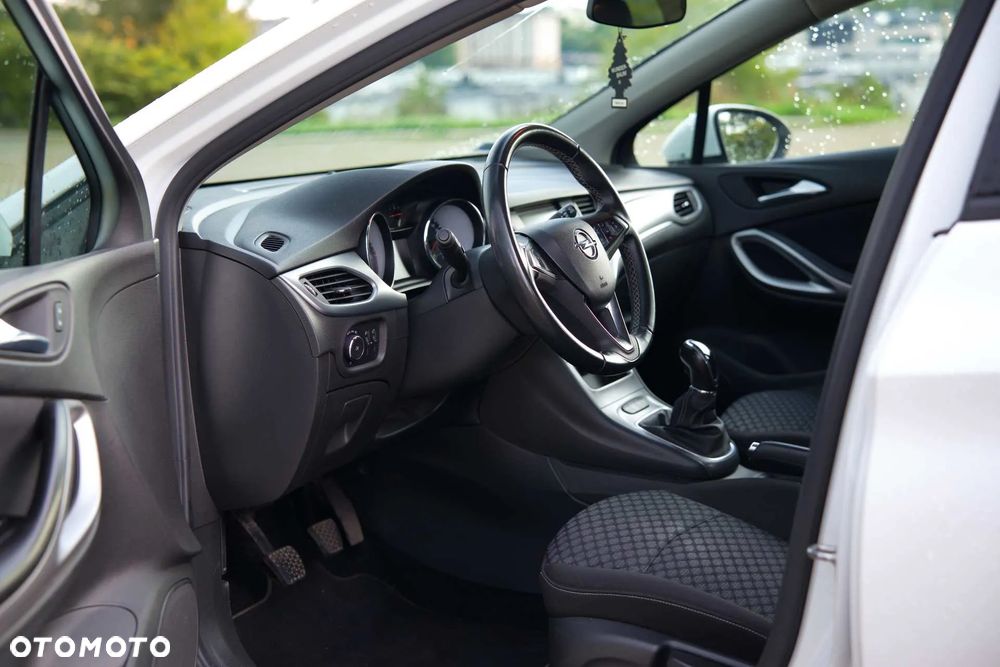 Opel Astra V 1.6 CDTI Enjoy - 11