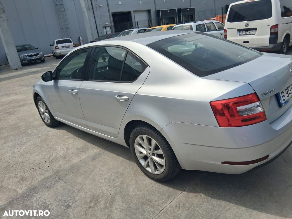 Skoda Octavia 1.6 TDI Active - 2