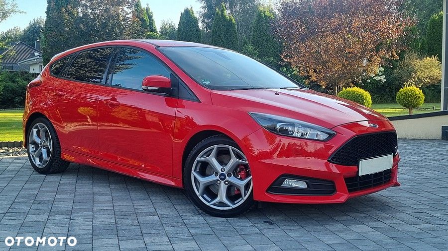 Ford Focus 2.0 EcoBoost ST mit Leder-Sport-Paket - 8