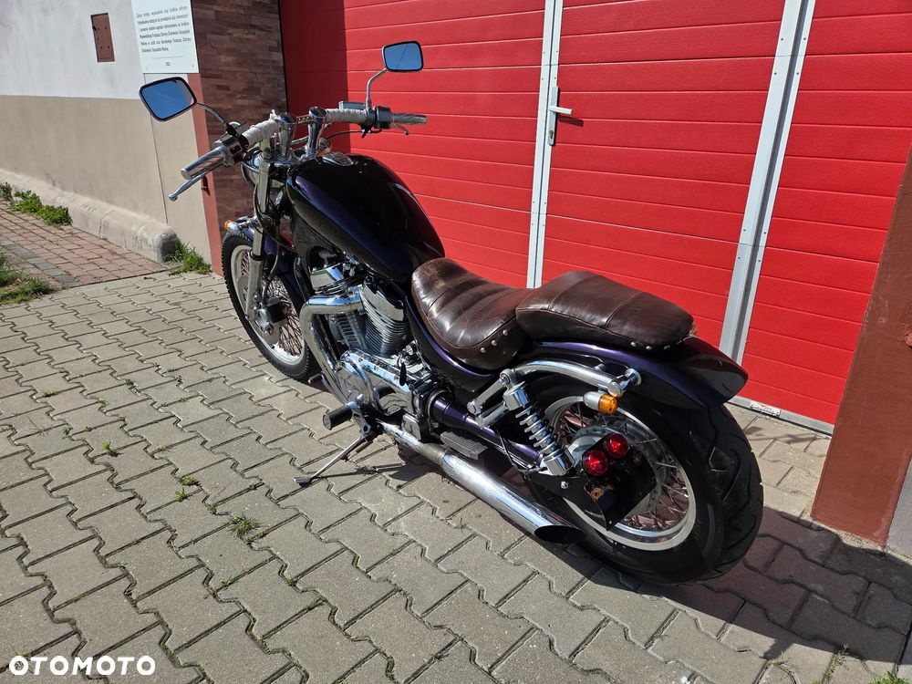 Suzuki Intruder - 6