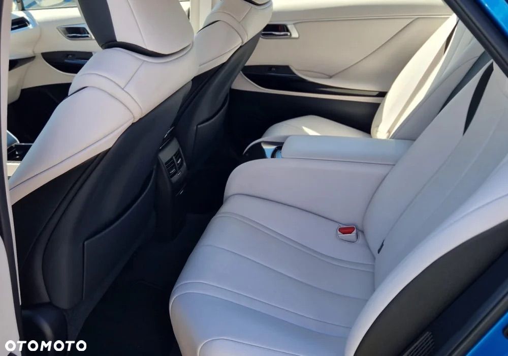 Toyota Mirai Standard - 10