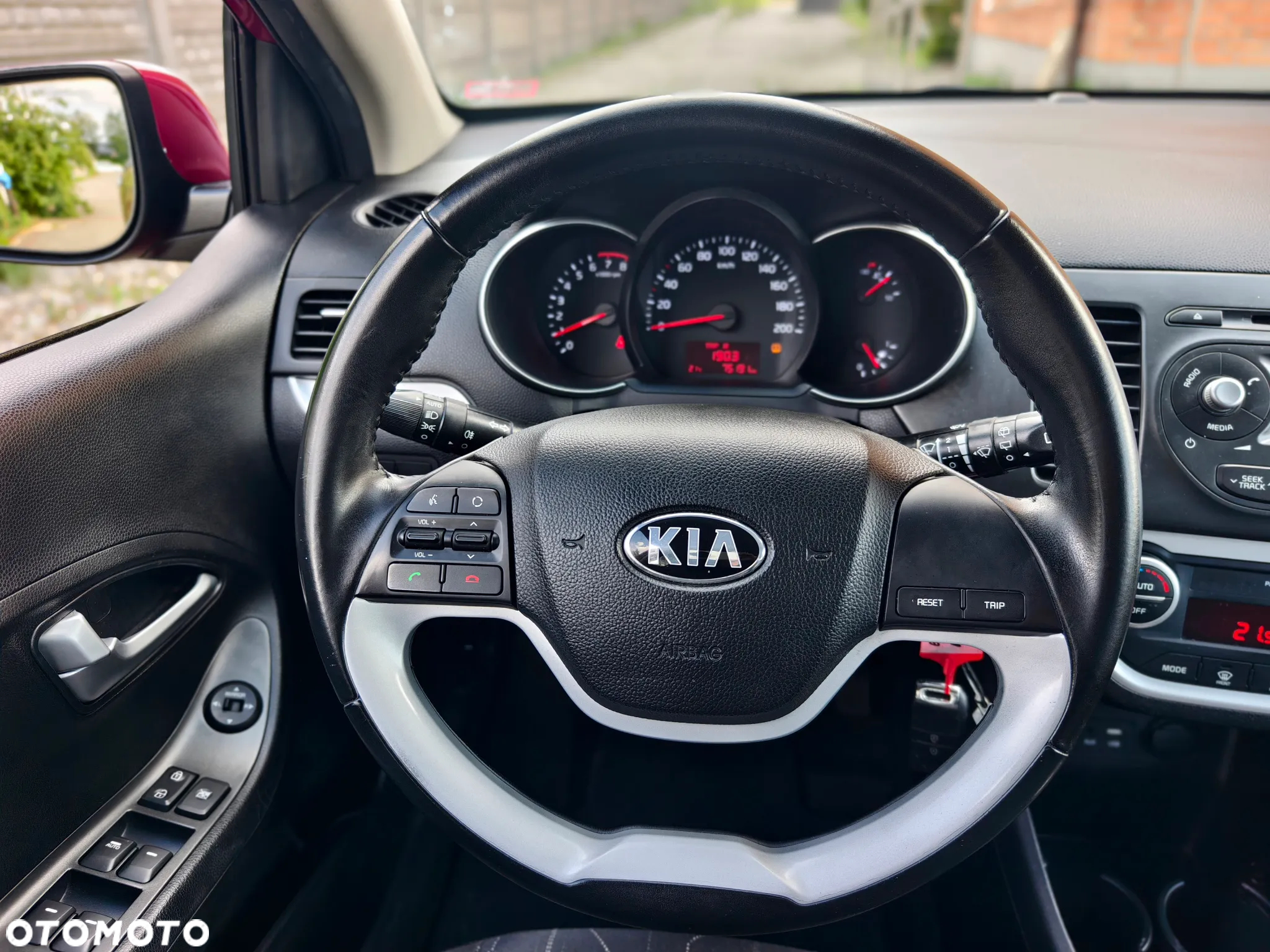 Kia Picanto 1.0 Attract - 11