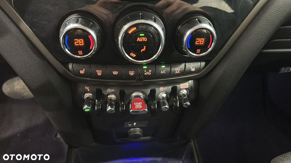 MINI Countryman Cooper Classic Trim - 22