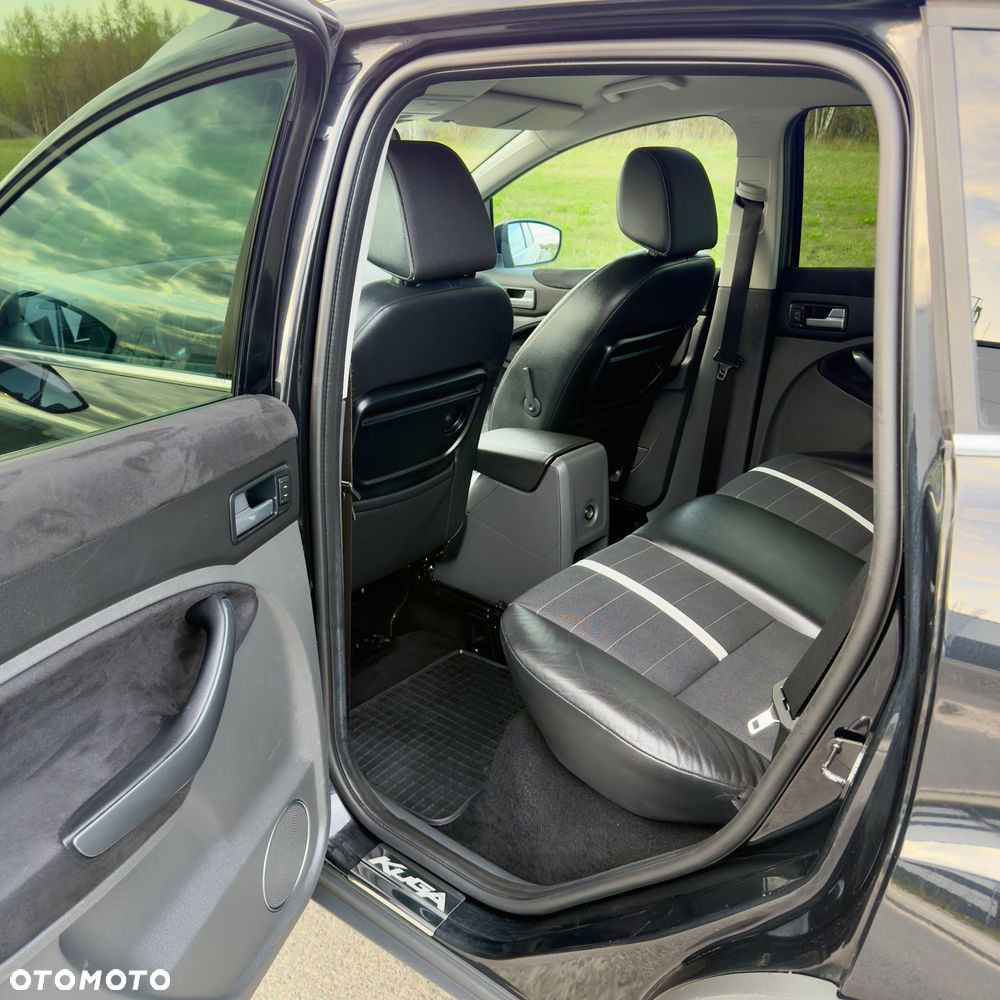 Ford Kuga 2.0 TDCi 2x4 Titanium - 18