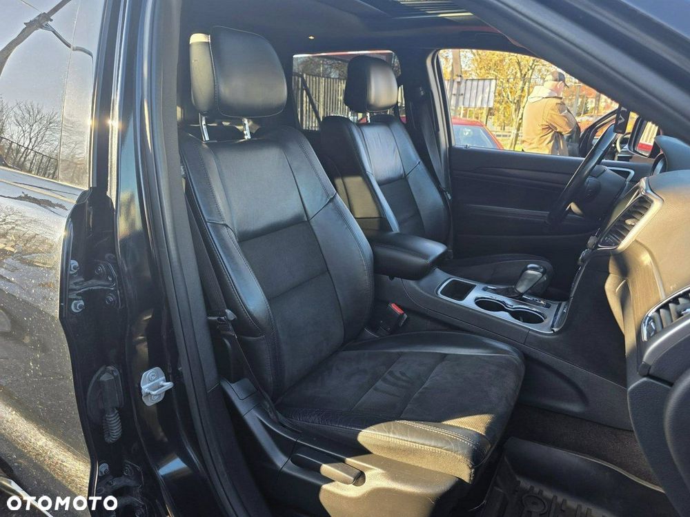 Jeep Grand Cherokee - 26