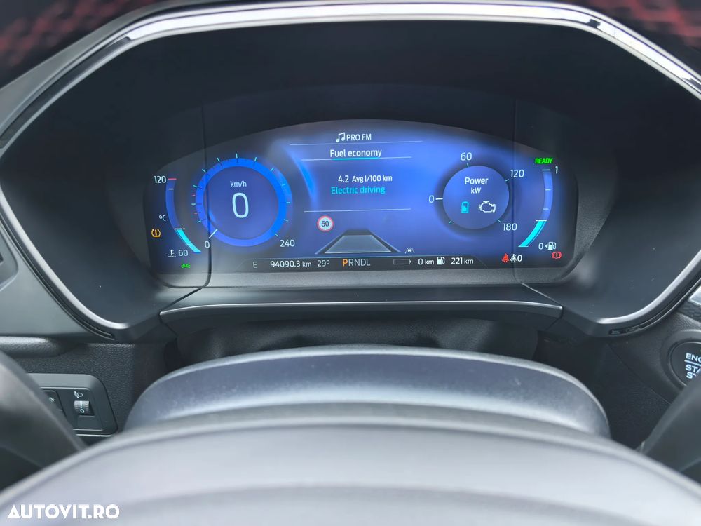 Ford Kuga 2.5 Duratec PHEV ST-LINE X - 21