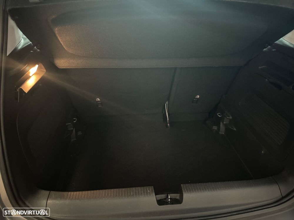 Opel Crossland X - 14