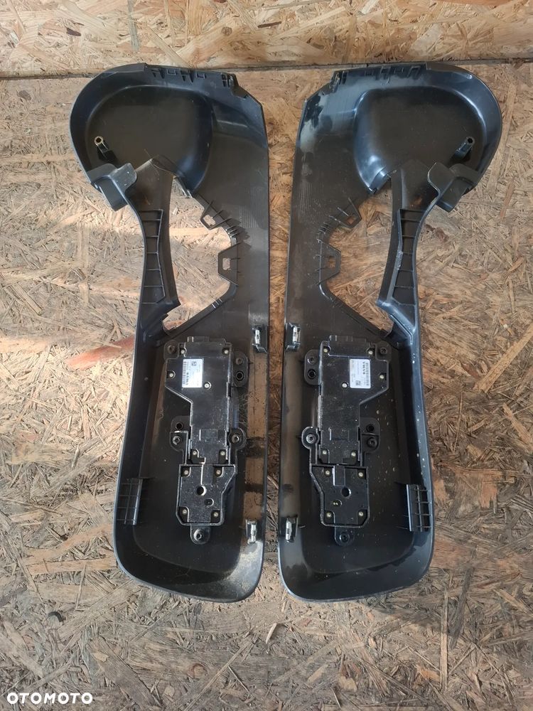 Volvo XC40 osłona panelu regulacji fotela lewy prawy przód 31467023 / 31446975 - 2