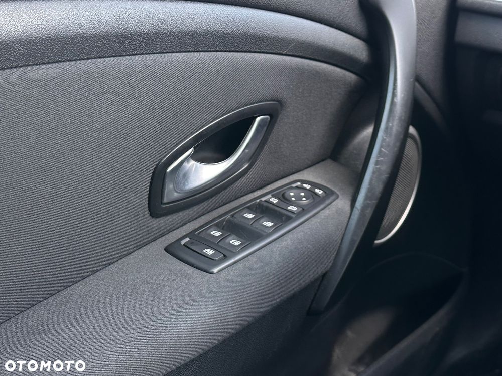 Renault Megane 1.6 16V 110 Paris Business - 20