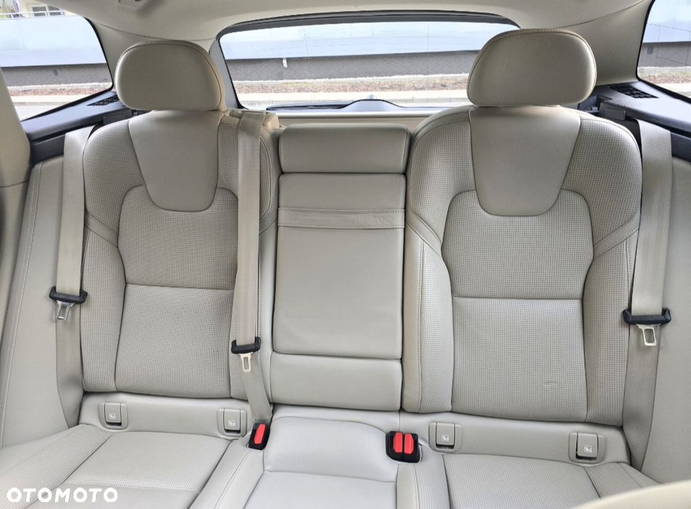 Volvo XC 60 T5 AWD Inscription - 26