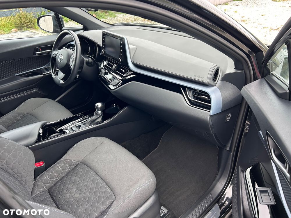 Toyota C-HR 2.0 Hybrid Team Deutschland - 9