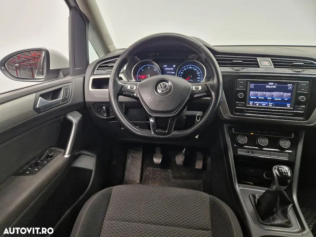 Volkswagen Touran 2.0 TDI Comfortline - 21