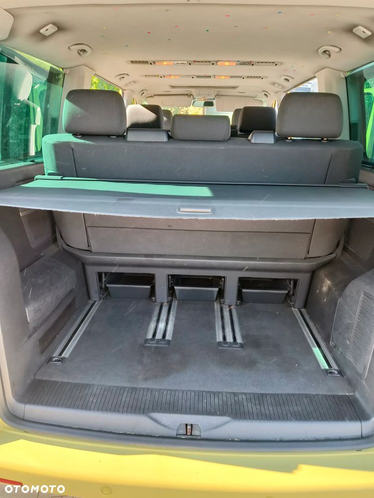 Volkswagen Multivan - 8