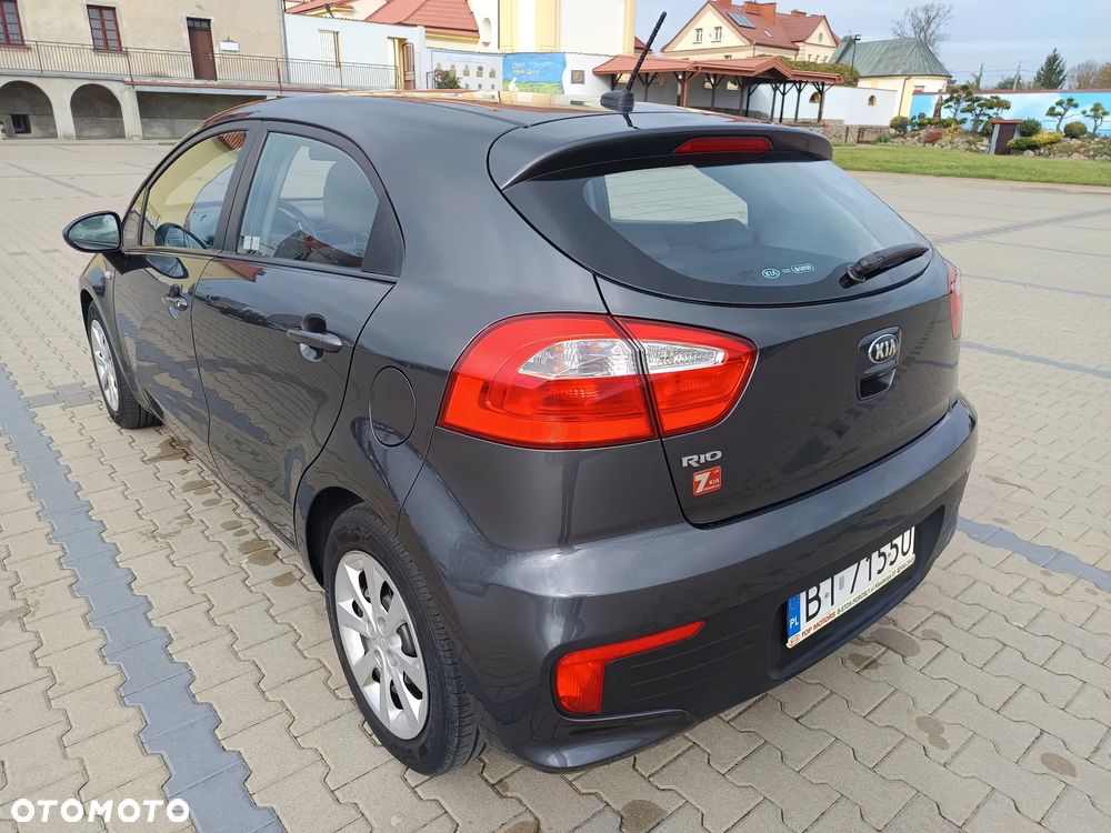 Kia Rio - 6